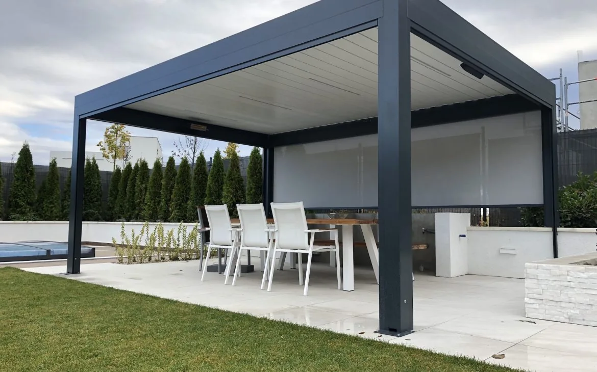Bioclimatic pergola installation 2