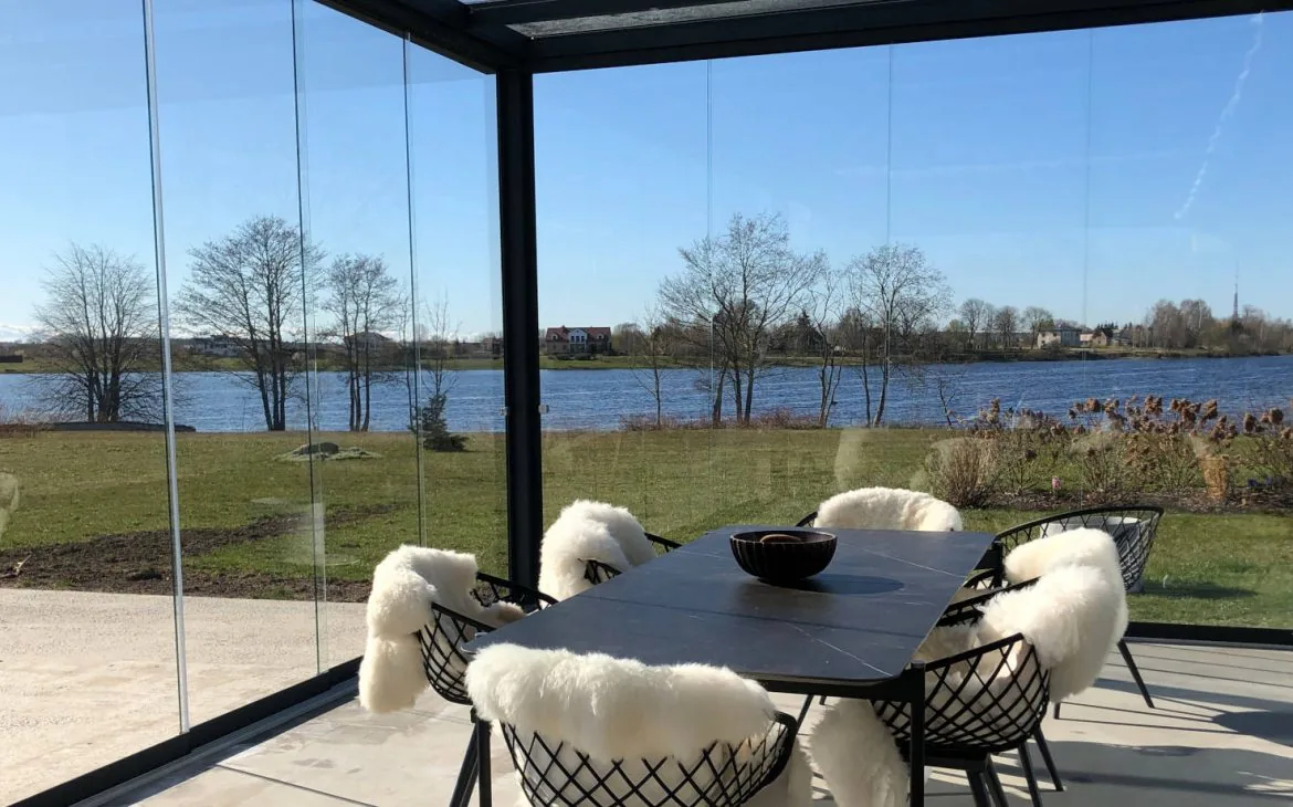 Frameless glass enclosure installation 11