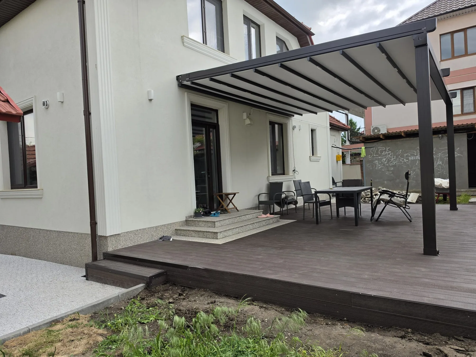 Retractable pergola roof installation 4